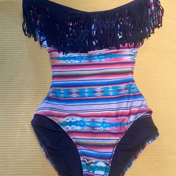 OBO Size 8 . Like new. L space Monokini - Picture 8 of 9